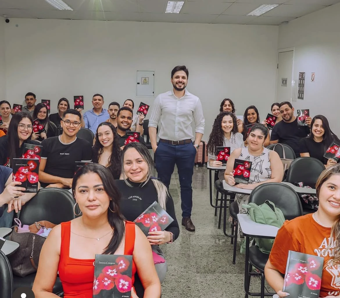 Turma 16 de Aperfeiçoamento em Cirurgia Bucomaxilofacial tem início sob coordenação do Prof. Dr. Radamés Melo